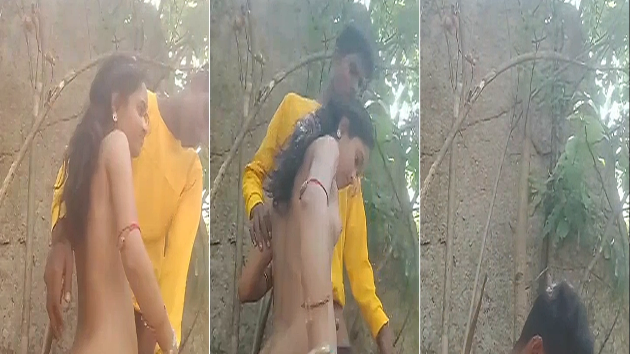 Bihar Ki Gaon Ki Ladki Aur Uske BF Ki Jungle Waali Garam Chudai